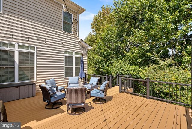 15806 WATERFORD CREEK CIR, Hamilton, VA 20158