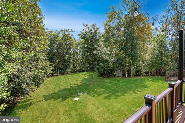 15806 WATERFORD CREEK CIR, Hamilton, VA 20158
