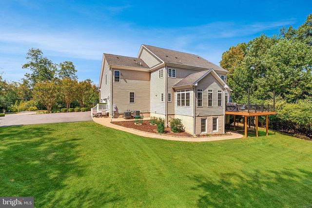 15806 WATERFORD CREEK CIR, Hamilton, VA 20158