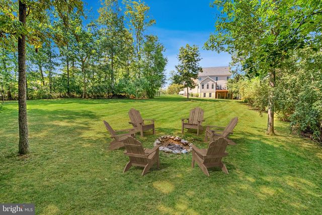 15806 WATERFORD CREEK CIR, Hamilton, VA 20158