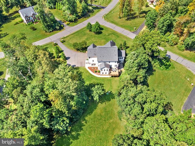 15806 WATERFORD CREEK CIR, Hamilton, VA 20158