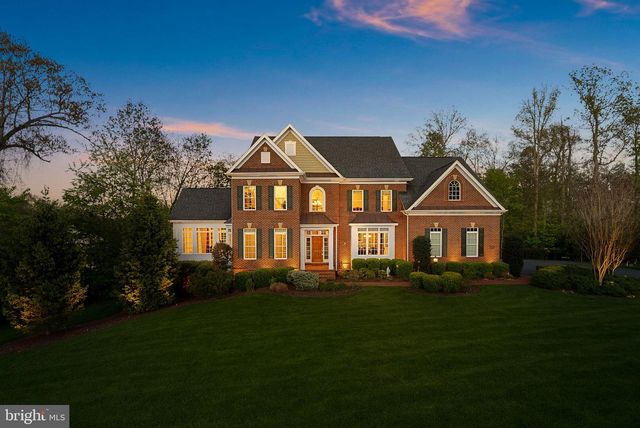 15806 WATERFORD CREEK CIR, Hamilton, VA 20158