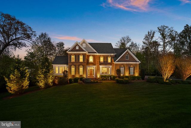 15806 WATERFORD CREEK CIR, Hamilton, VA 20158