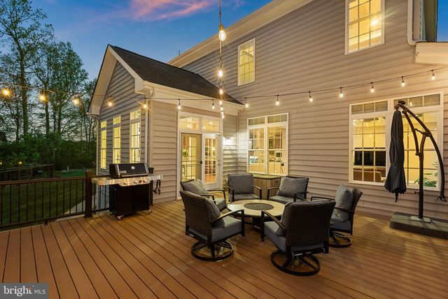15806 WATERFORD CREEK CIR, Hamilton, VA 20158