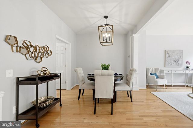 13928 GOTHIC DR, Centreville, VA 20121