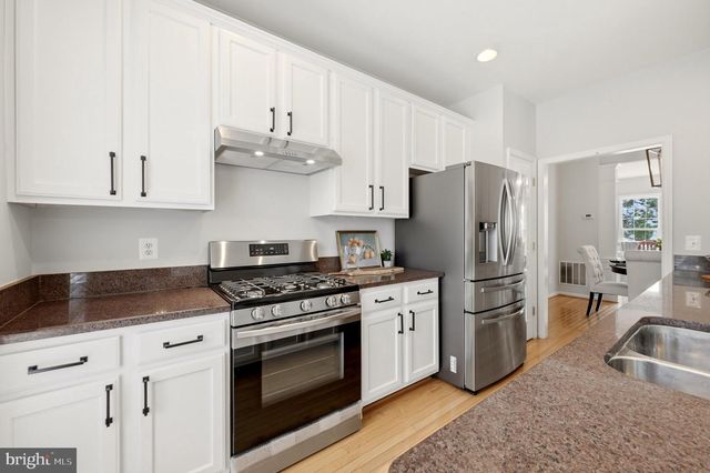 13928 GOTHIC DR, Centreville, VA 20121