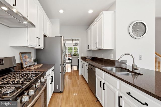 13928 GOTHIC DR, Centreville, VA 20121