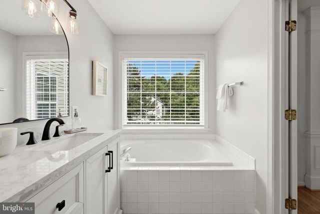 13928 GOTHIC DR, Centreville, VA 20121