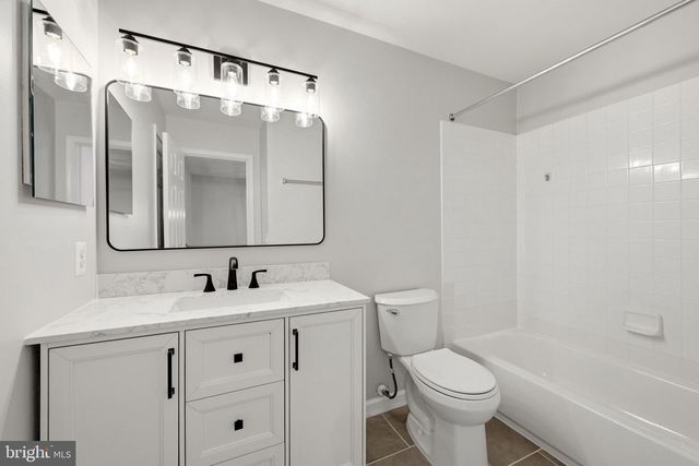 13928 GOTHIC DR, Centreville, VA 20121