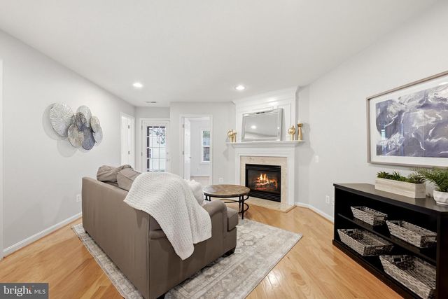 13928 GOTHIC DR, Centreville, VA 20121