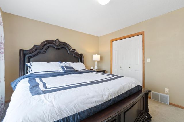 114006 Hundertmark Road, Chaska, MN 55318