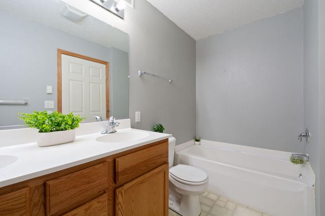 114006 Hundertmark Road, Chaska, MN 55318
