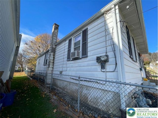 814 Charles Street, Luzerne, PA 18709