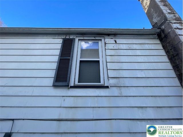 814 Charles Street, Luzerne, PA 18709