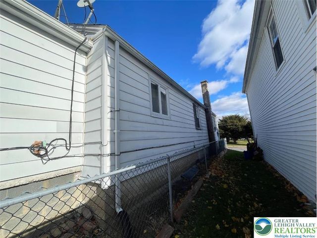 814 Charles Street, Luzerne, PA 18709