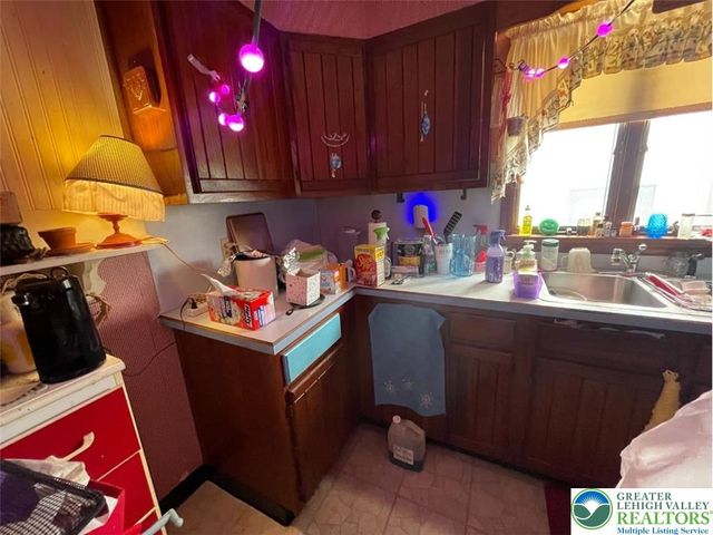 814 Charles Street, Luzerne, PA 18709