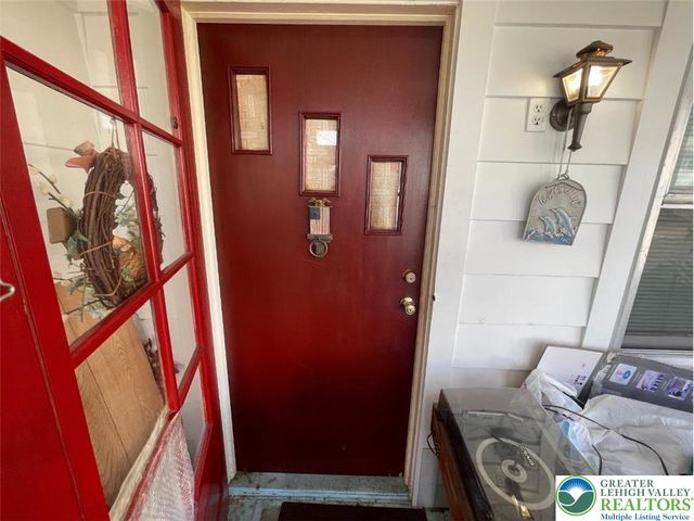 814 Charles Street, Luzerne, PA 18709