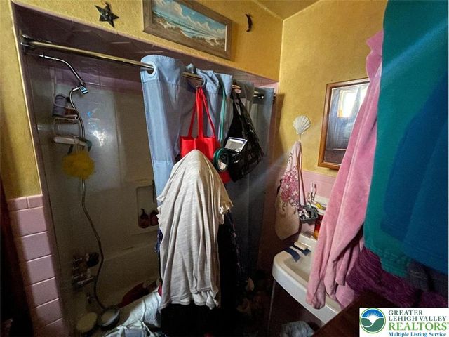 814 Charles Street, Luzerne, PA 18709