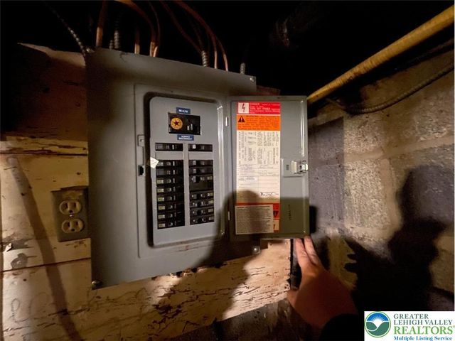 814 Charles Street, Luzerne, PA 18709