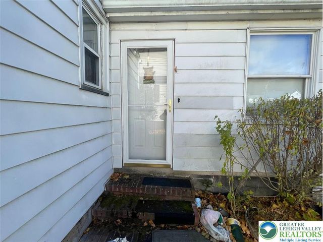 814 Charles Street, Luzerne, PA 18709