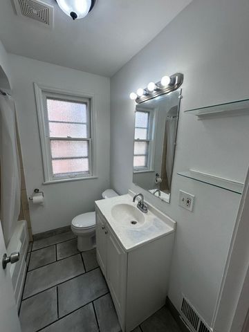 6204 S Mcvicker Avenue 1F, Chicago, IL 60638