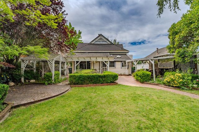 440 Stasal Ave, Jackson, CA 95642