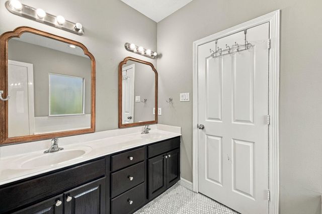 13911 Martinique Lane, Mont Belvieu, TX 77523