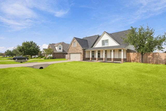 13911 Martinique Lane, Mont Belvieu, TX 77523