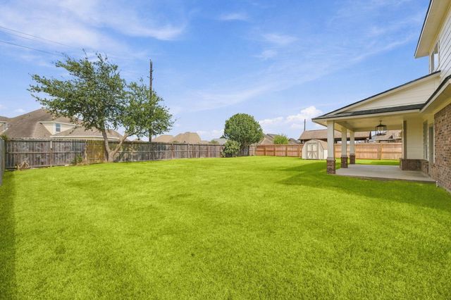 13911 Martinique Lane, Mont Belvieu, TX 77523