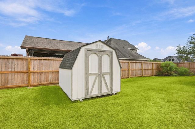13911 Martinique Lane, Mont Belvieu, TX 77523