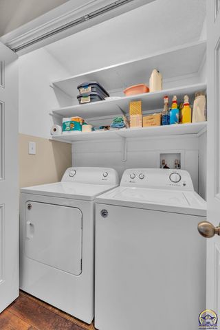 5709 SW Quail Cove CIR, Topeka, KS 66614