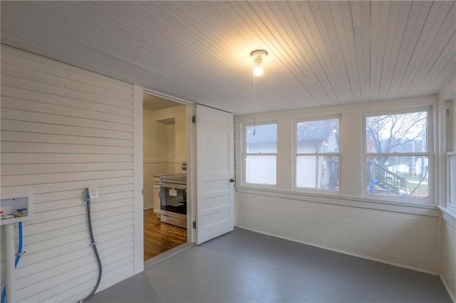 2434 S Sterling Avenue, Independence, MO 64052