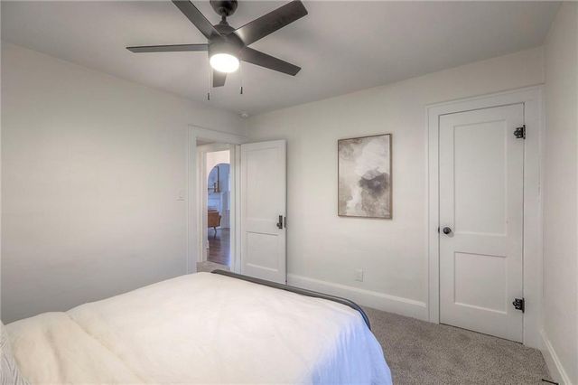 2434 S Sterling Avenue, Independence, MO 64052