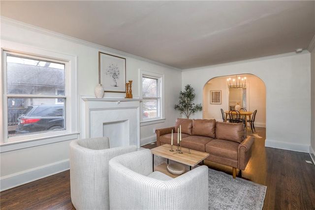 2434 S Sterling Avenue, Independence, MO 64052