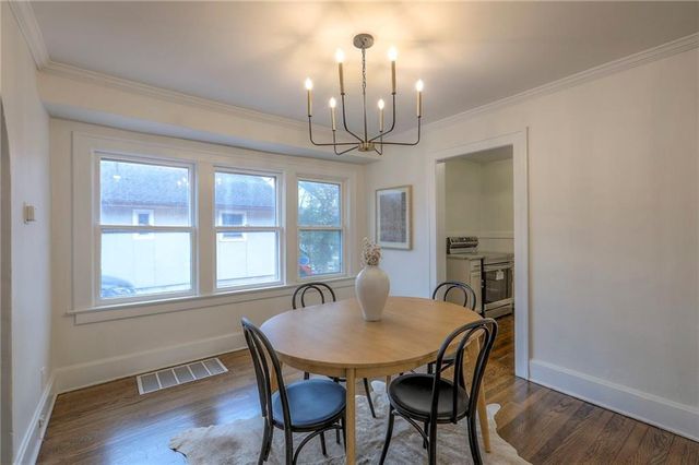 2434 S Sterling Avenue, Independence, MO 64052