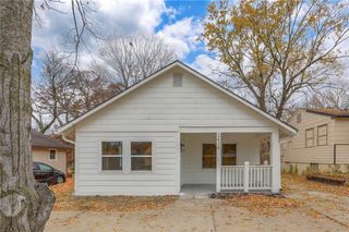 2434 S Sterling Avenue, Independence, MO 64052