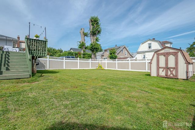 20 S 1st Street S, Fords, NJ 08863