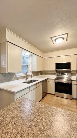 4429 Altamesa Boulevard, Fort Worth, TX 76133