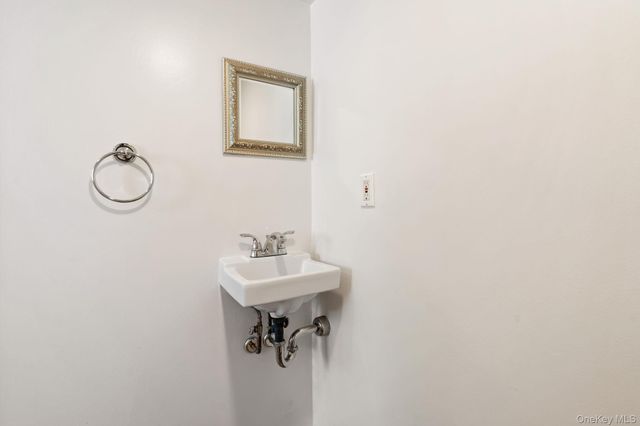 1 Second Street, Walden, NY 12586