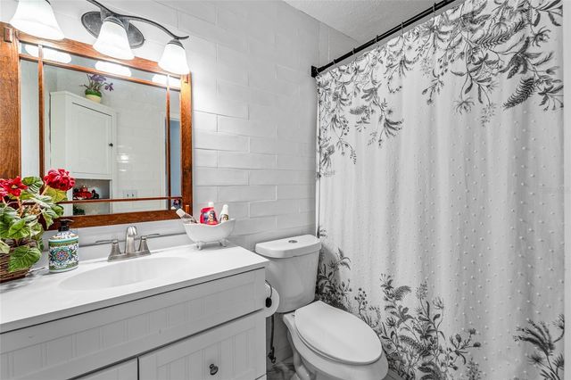 1539 HIGHCREST CIRCLE, Valrico, FL 33596