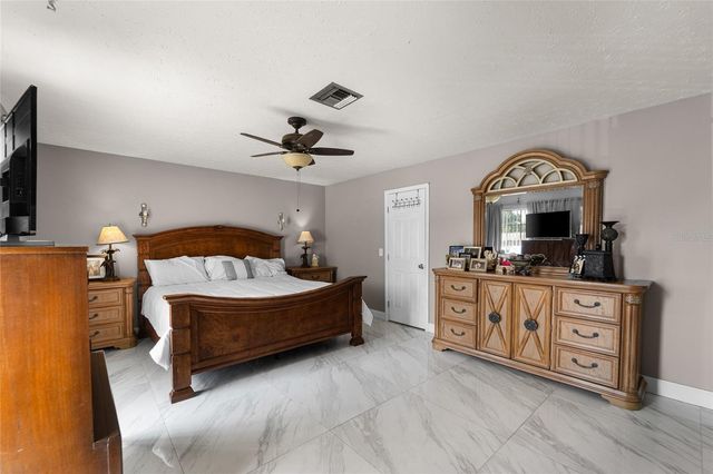 1539 HIGHCREST CIRCLE, Valrico, FL 33596