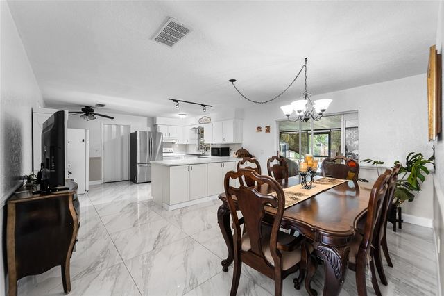 1539 HIGHCREST CIRCLE, Valrico, FL 33596