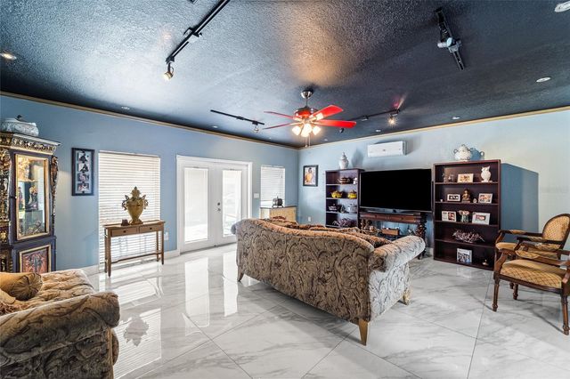 1539 HIGHCREST CIRCLE, Valrico, FL 33596