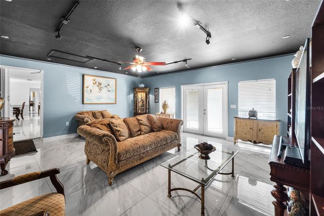 1539 HIGHCREST CIRCLE, Valrico, FL 33596