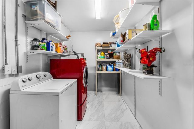 1539 HIGHCREST CIRCLE, Valrico, FL 33596