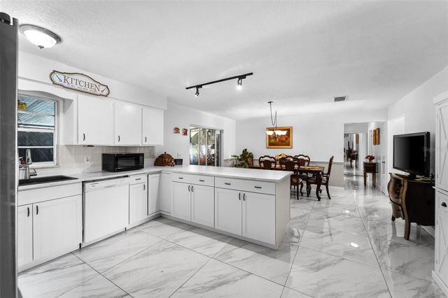 1539 HIGHCREST CIRCLE, Valrico, FL 33596