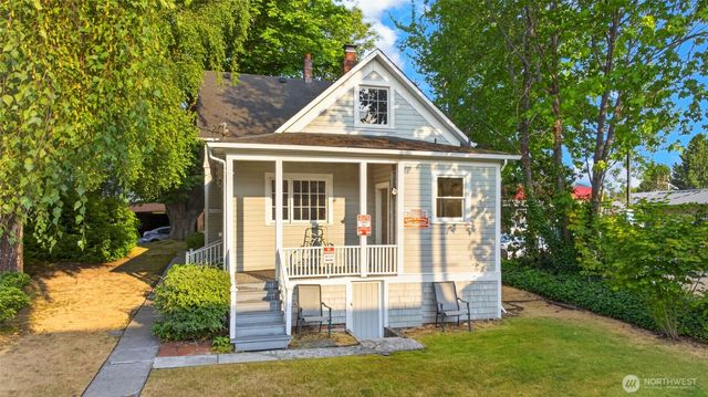 115 3rd Avenue N, Edmonds, WA 98020