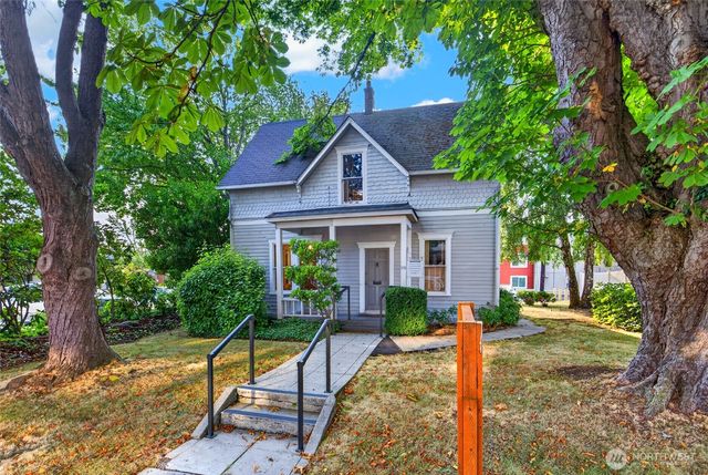 115 3rd Avenue N, Edmonds, WA 98020