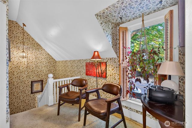 115 3rd Avenue N, Edmonds, WA 98020