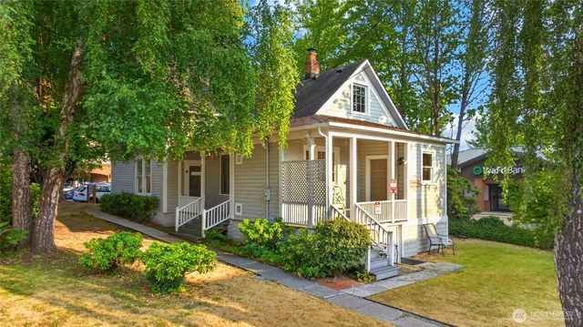 115 3rd Avenue N, Edmonds, WA 98020